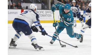Sharks blow another lead in third period, suffer another loss.