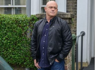 Ross Kemp is officially returning to film the popular character Grant Mitchell, confirming his comeback to the show.