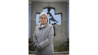 Australian ambassador will go back to Ukraine for crucial period during war.