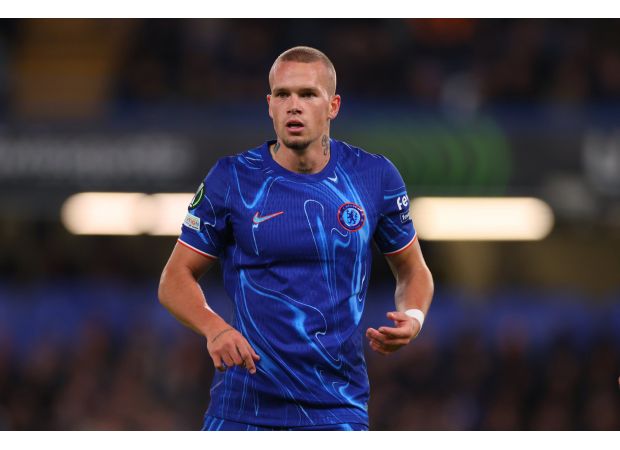 Chelsea players were shocked and disappointed by Mykhailo Mudryk's failed drugs test, according to Enzo Maresca.