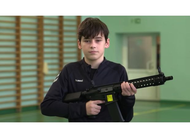 EU country to train youth in gun use due to concerns over potential Russian attack.