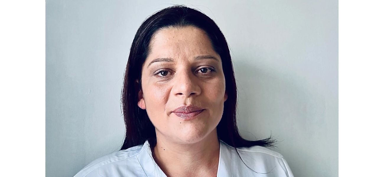 Nurse suspended for sharing 'sexy pics' with junior staff from her phone.
