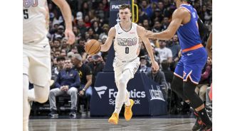 Christian Braun's impressive game streak of 122 games comes to an end in Sacramento as he is described as a muscular player.