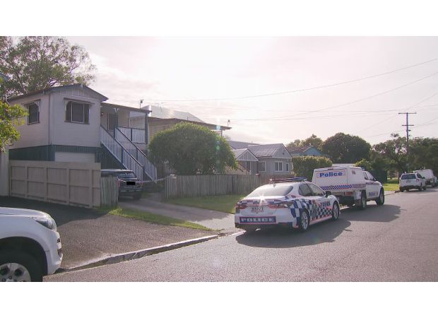 Police searching for suspect in Brisbane home invasion shooting