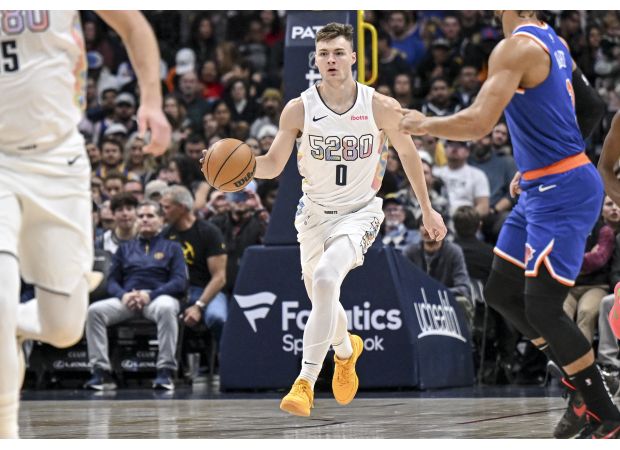 Christian Braun's impressive game streak of 122 games comes to an end in Sacramento as he is described as a muscular player.