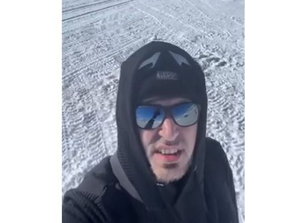 After going to Antarctica, Flat Earther admits he was mistaken.