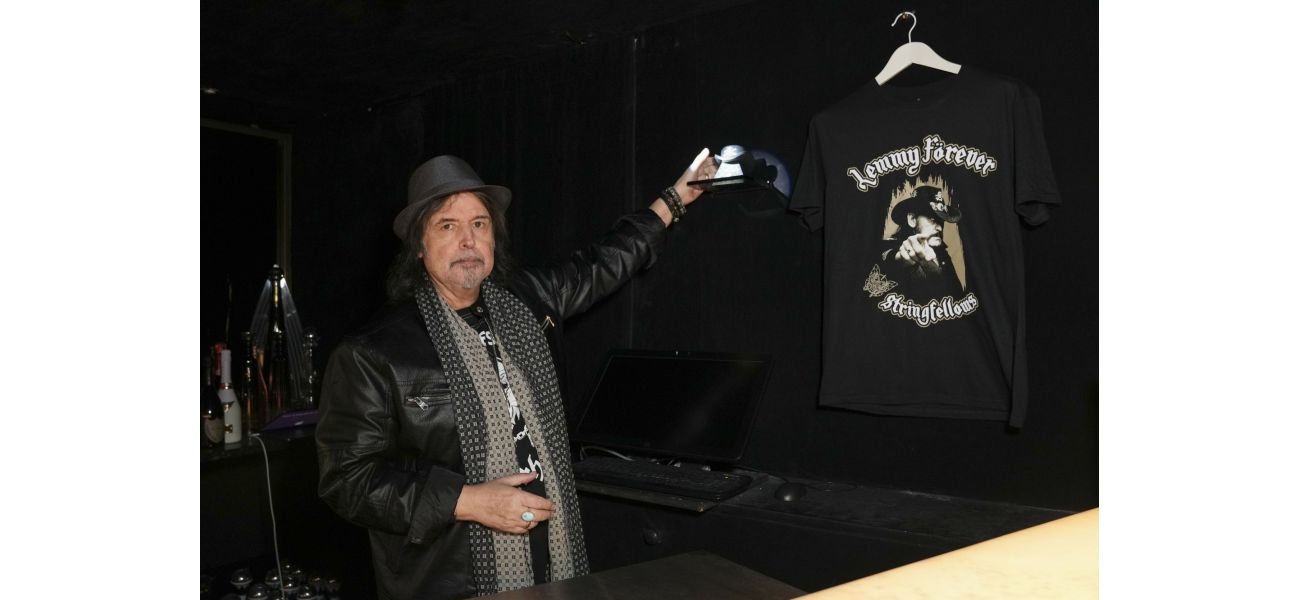 Lemmy's ashes put in London stripclub for good view.
