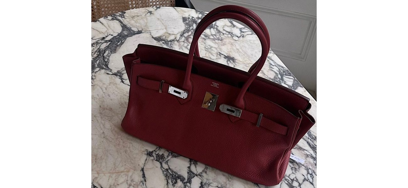 An influencer's expensive bag was stolen while she was shopping at a posh store in London.