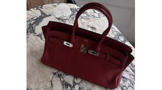 An influencer's expensive bag was stolen while she was shopping at a posh store in London.