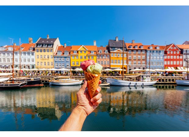 EU introduces EES visa program for UK travelers, including entry fee and launch date details.