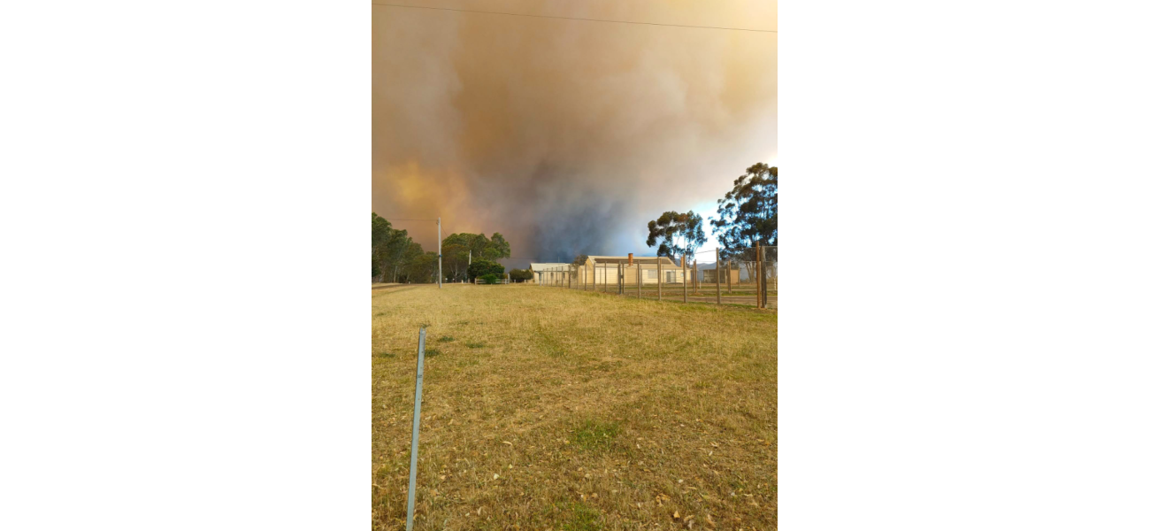 Government fighting numerous uncontained fires in Victoria