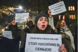 Short videos on TikTok showcase Russian men’s chivalrous acts, but this may be masking a larger issue of domestic abuse.