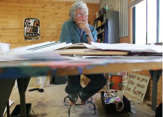 Michael Leunig, 79, an Australian cartoonist, has passed away.