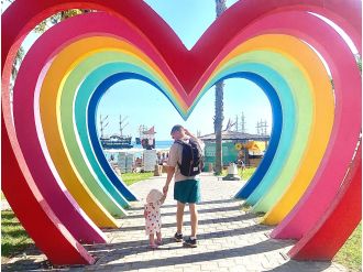 Holiday red flag = best part