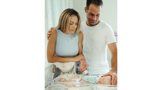 Celebrities mourn loss of newborn daughter of Block stars.