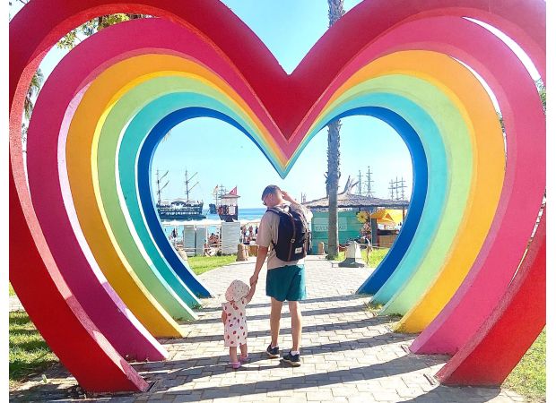 Holiday red flag = best part