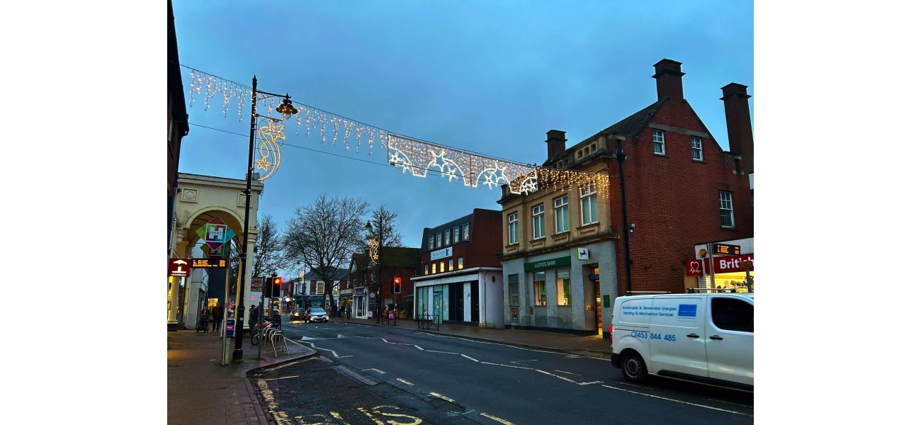 People say the town's Christmas lights resemble underwear on a clothesline.