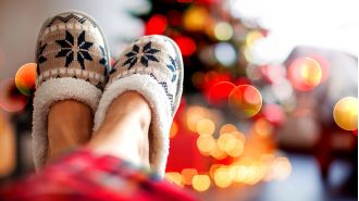 Is December 27 a bank holiday? Are any stores open?