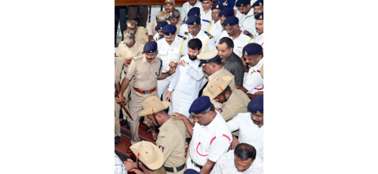 Karnataka Women's Commission calls for investigation into BJP MLC CT Ravi.
