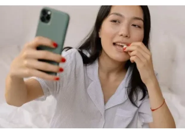 Tips for managing self-absorbed family members during the holiday season.