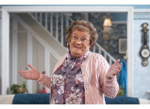 Ben Elton believes that those who criticize Mrs Brown's Boys simply do not have an understanding of comedy.