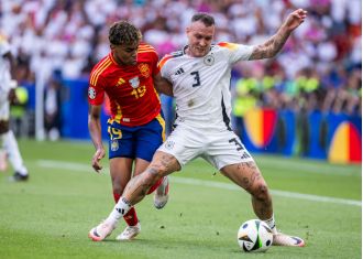 Footballer Lamine Yamal says Manchester United's £25m transfer target was his most challenging opponent.