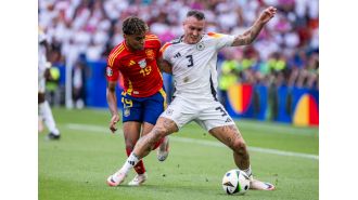 Footballer Lamine Yamal says Manchester United's £25m transfer target was his most challenging opponent.