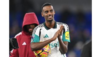 Eddie Howe talks to Arsenal about their interest in signing Alexander Isak.