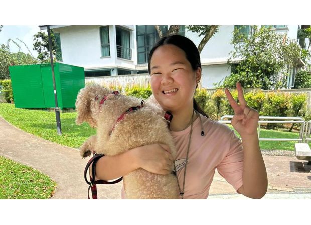 15-year-old British girl dies in boat propeller accident during school trip while snorkelling.