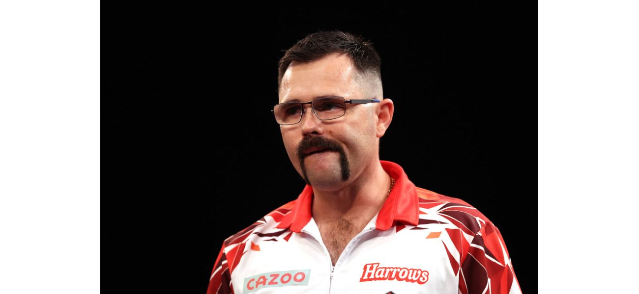 Damon Heta is puzzled by the surprising odds for the World Darts Championship, wondering about the odds for the up-and-coming player.