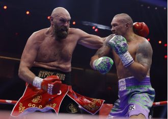 Turki Alalshikh disagrees with Tyson Fury over Usyk loss.