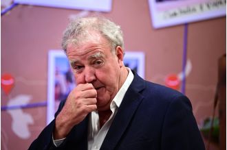 Clarkson faces major setback during holiday season, confesses to being inexperienced.