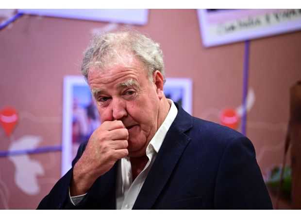Clarkson faces major setback during holiday season, confesses to being inexperienced.
