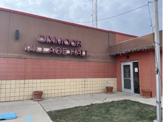 Dixmoor Mayor Roberts may face an opponent in upcoming election, pending review of petition by former trustee.