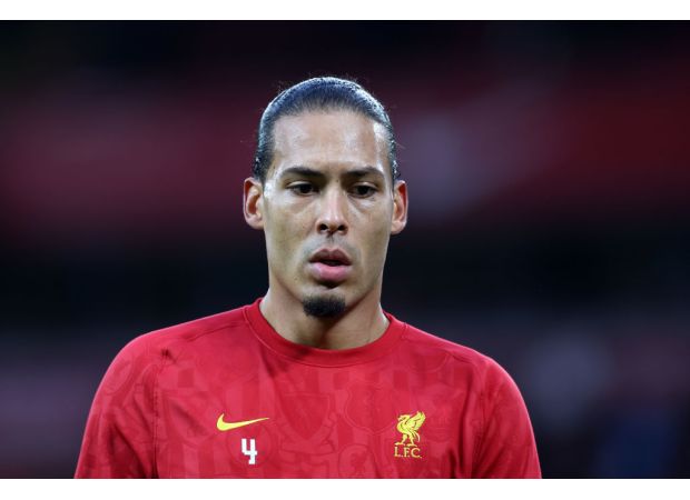 Van Dijk advised to leave Liverpool for another club.