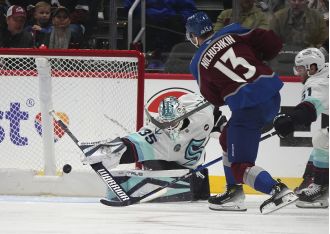 Kiviranta and the Avalanche defeat the Kraken, earning their seventh win in nine games before the holiday break.