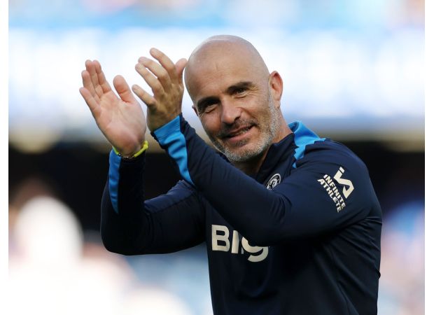 Chelsea are rumored to be in talks to sign a Premier League player, which would be a surprising move.