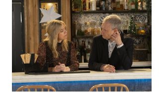 A famous star from Coronation Street turns against her sister and gets arrested.