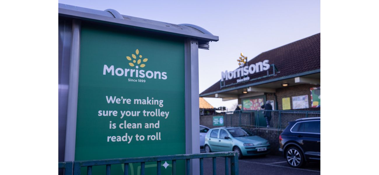 Morrisons gives discounts to customers following temporary server malfunction.