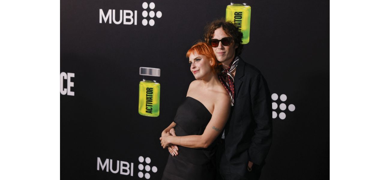 Tallulah Willis, daughter of Bruce Willis, reveals engagement following a romantic holiday proposal.