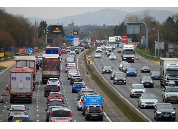 Large numbers of people are traveling on the roads for their last holiday trips before Christmas.