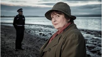 TV celebrity feels uncertain about leaving job she's had for 14 years and may regret it in the future.