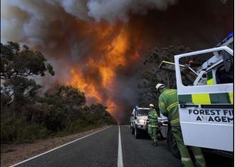 Christmas and Boxing Day in several states face increased danger of bushfires.