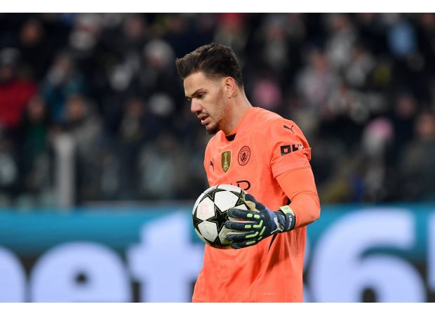 Update on Ederson's injury before Manchester City's match against Everton.