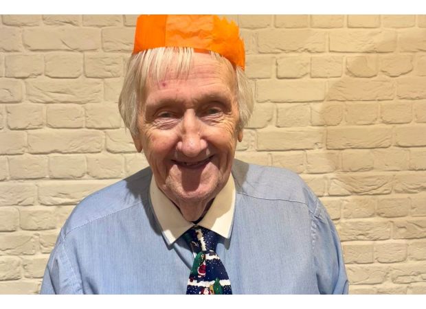 Feeling isolated at Christmas without my partner, until my phone brought me joy.