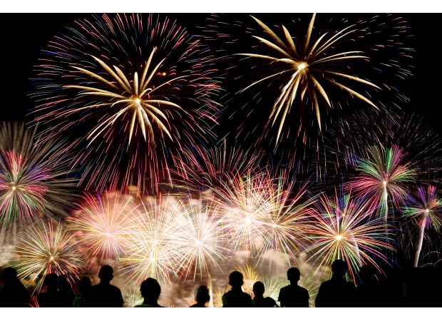 Last-minute, affordable flights that will make you rethink your New Year's Eve plans.