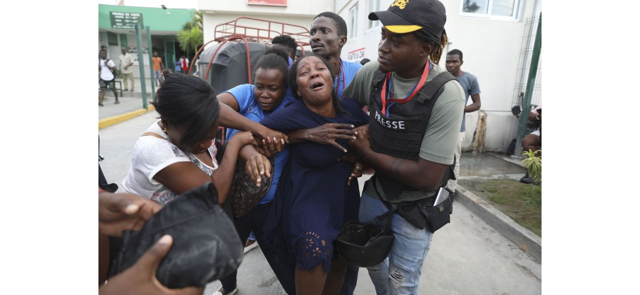 A gang's violent assault on the re-opening of a hospital in Haiti resulted in fatalities.