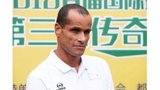 Rivaldo claims ex-Man Utd boss LVG attempted to humiliate him during his time at Barca.