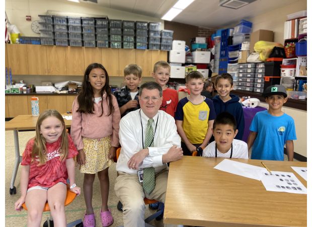 Superintendent Ed Condon of River Forest announces retirement strategy.