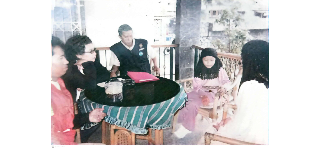 A 9-year-old girl named Intan held onto a dead body to survive the tsunami.